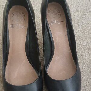 Stylish black peep-toe heels size 6.5 Leather Elliott Luca